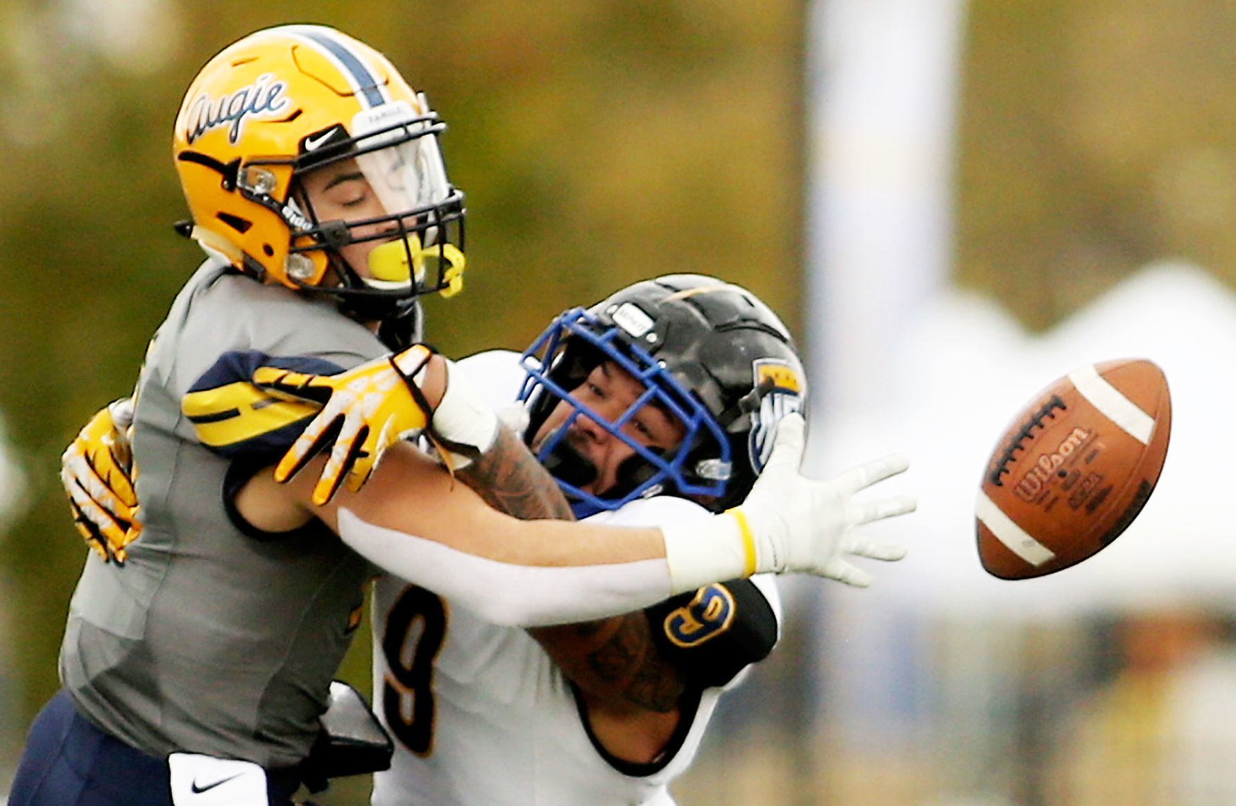 101919-mda-spt-augie-football-014